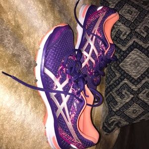 ASICS Tennis shoes